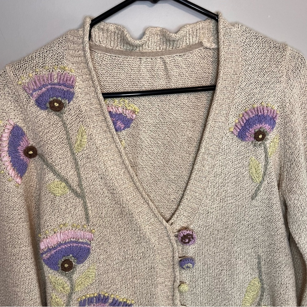 Vintage Beige Embroidered Floral Cardigan - Picture 5 of 7